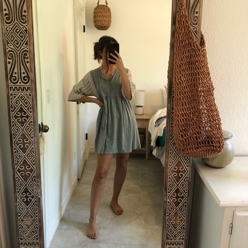 Dress - Picture 2 of 8